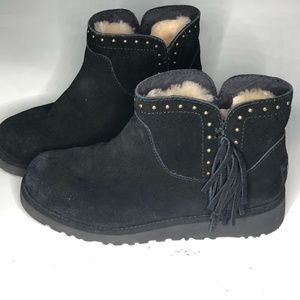 UGG GUC Girls "Cindy" Sz. USA 2